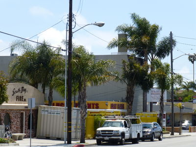 Chimney Site with Elevated BTS Platform - Hermosa Beach, California
This site features a chimney to hide the antennas (except from behind) and an elevated BTS equipment cabinet platform.
Keywords: chimney elevated platform bts hermosa beach