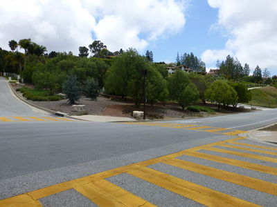 Das Mock-up in Palos Verdes Estates, California
An incomplete mock up showing the proposed DAS equipment and antennas but none of what will be visible cables interconnecting them.
Keywords: crown castle das mock up palos verdes estates california pole