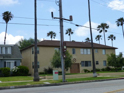 NextG (Crown Castle) Dual DAS in Redondo Beach, CA
This is an example of why the assertion that 'DAS and done' is not always true.  This site was originally permitted as a single DAS site, but another carrier wanted to be at the same site, so a larger cabinet holding two DAS nodes was installed, as was a second antenna.
Keywords: nextg crown castle dual das node redondo beach