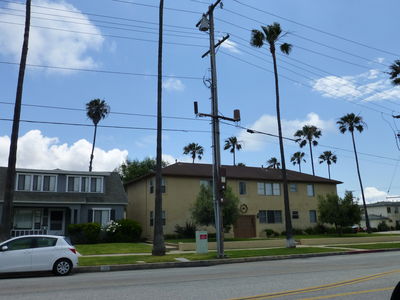 NextG (Crown Castle) Dual DAS in Redondo Beach, CA
This is an example of why the assertion that 'DAS and done' is not always true.  This site was originally permitted as a single DAS site, but another carrier wanted to be at the same site, so a larger cabinet holding two DAS nodes was installed, as was a second antenna.
Keywords: nextg crown castle dual das node redondo beach