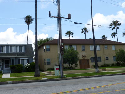 NextG (Crown Castle) Dual DAS in Redondo Beach, CA
This is an example of why the assertion that 'DAS and done' is not always true.  This site was originally permitted as a single DAS site, but another carrier wanted to be at the same site, so a larger cabinet holding two DAS nodes was installed, as was a second antenna.
Keywords: nextg crown castle dual das node redondo beach