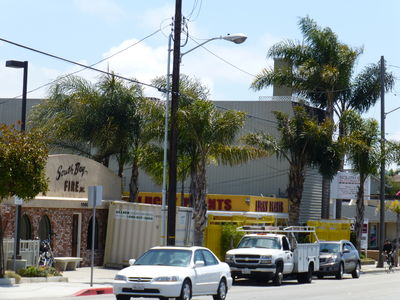 Chimney Site with Elevated BTS Platform - Hermosa Beach, California
This site features a chimney to hide the antennas (except from behind) and an elevated BTS equipment cabinet platform.
Keywords: chimney elevated platform bts hermosa beach