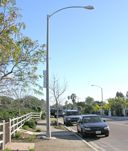 An Insect Attracted to a Light
Side view of the Cricket Wireless DAS site (installed by NextG) on a light standard in Encinitas, California.
Keywords: Cricket Wireless DAS NextG light standard Encinitas California distributed antenna system