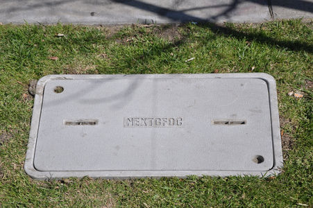 NextG DAS - Norwalk, California
NextG flush-to-grade vault in Norwalk, California. 
Keywords: NextG distributed antenna system DAS Norwalk California