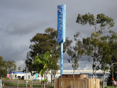 Birds on Blue Unique Cell Site Design - Public Art
This public art cell site was designed by Ron Pekar and Sandy McDaniel; brought to life by Esteban DuPont's CellTech Wireless, sponsored by Crown Castle, and authorized by the City of San Diego.  This is a wonderful result for a great collaboration.  Located at CA905 and Beyer Blvd in San Diego.
Keywords: pekar mcdaniel celltech crown castle san diego birds on blue