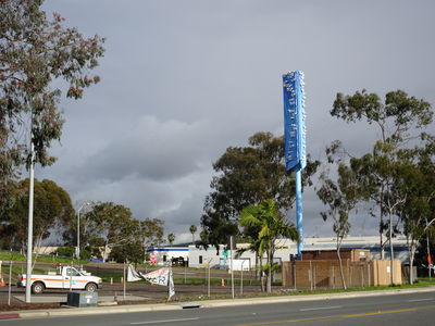 Birds on Blue Unique Cell Site Design - Public Art
This public art cell site was designed by Ron Pekar and Sandy McDaniel; brought to life by Esteban DuPont's CellTech Wireless, sponsored by Crown Castle, and authorized by the City of San Diego.  This is a wonderful result for a great collaboration.  Located at CA905 and Beyer Blvd in San Diego.
Keywords: pekar mcdaniel celltech crown castle san diego birds on blue