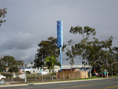 Birds on Blue Unique Cell Site Design - Public Art
This public art cell site was designed by Ron Pekar and Sandy McDaniel; brought to life by Esteban DuPont's CellTech Wireless, sponsored by Crown Castle, and authorized by the City of San Diego.  This is a wonderful result for a great collaboration.  Located at CA905 and Beyer Blvd in San Diego.
Keywords: pekar mcdaniel celltech crown castle san diego birds on blue