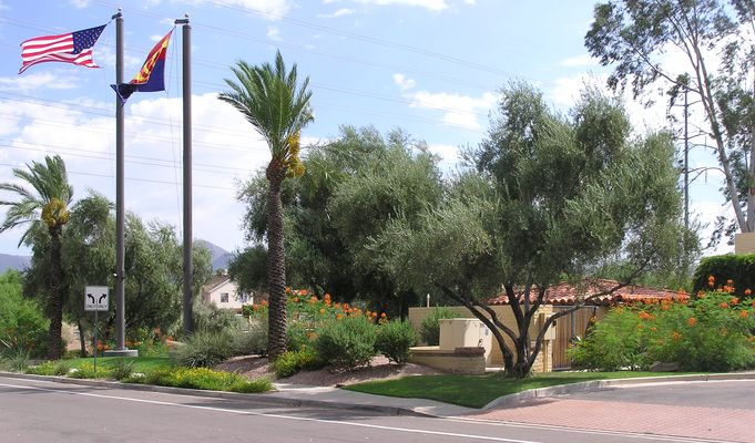 Proud Waves From Sprint (3 of 3)
A wide-shot view of Sprint's Scottsdale Ranch flagpoles site.
Keywords: sprint scottsdale ranch community center arizona flag flagpole pole poles flagpoles