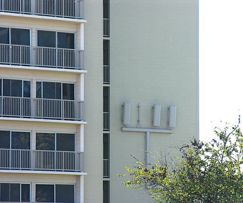 Cell Service, USN Style
This is a photo of a cell site at the USN Amphibious Base in San Diego.
Keywords: usn amphibious base san diego