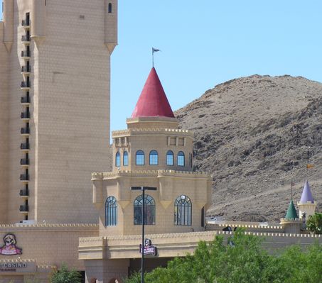 Primm an Properr in Primm Nevadaa
A site below the turret of one of the buildings at Whiskey Pete's in Primm, Nevada (about 400 yards from the California State line) off of I-15.
Keywords: Primm nevada whiskey petes