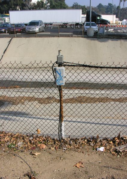 2008 Rose Bowl Herd
Cows need feeding.  In the case of the 2008 Rose Bowl herd, Sprint and Nextel share the large AT&T data interface (bottom).  AT&T Wireless gets its own interface above Sprint and Nextel.
Keywords: Nextel Sprint AT&T Wireless Rose Bowl 2008 T1 interface telephone telco