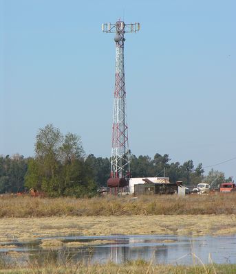 Time to Shippee Out the Signal
...from this Spectrasite lattice tower on Shippee Road in Oroville, California.  Nextel is on the tower.  The tower ASR is 1239078.  I like the way the tower reflects in the water.
Keywords: nextel shippee spectrasite oroville