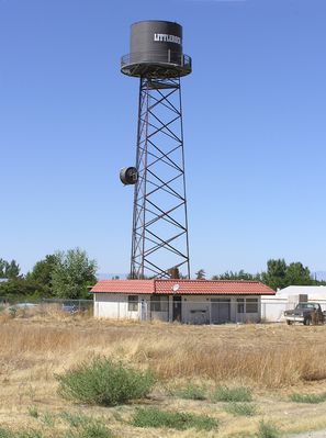 Drunk Tank?
Yet another view of the 'drunk tank' in Littlerock, California.  The BTS equipment shelter is located behind the building in the foreground.
Keywords: littlerock california verizon faux water tank drunk