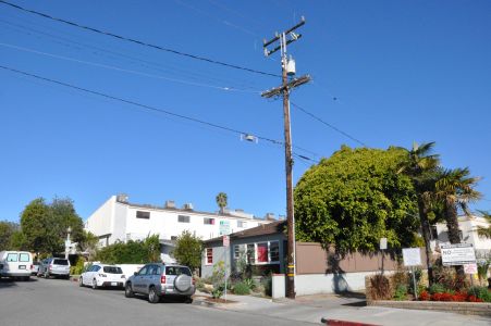 Time Warner Cable Wireless Node in Santa Monica/West Los Angeles Area
Time Warner Cable Wireless Node in Santa Monica/West Los Angeles Area.  Manufactured by BelAir Networks.
Keywords: Time Warner Cable,TWC,wifi,4g,3g,belair