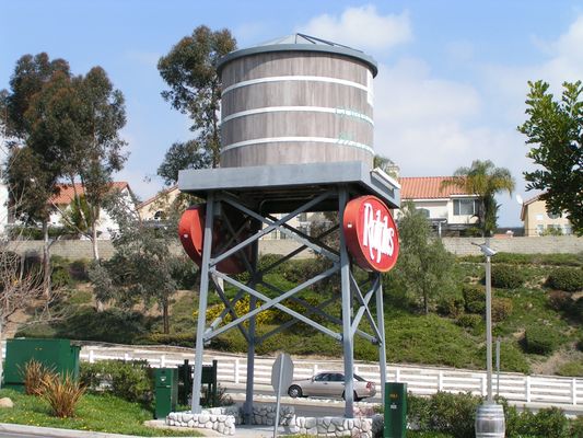 Camo faux water tank
Camo faux water tank at shopping center entrance.  Photo courtesy of [url=http://www.4peabody.com/]Peabody Engineering[/url].
Keywords: camo water tank peabody