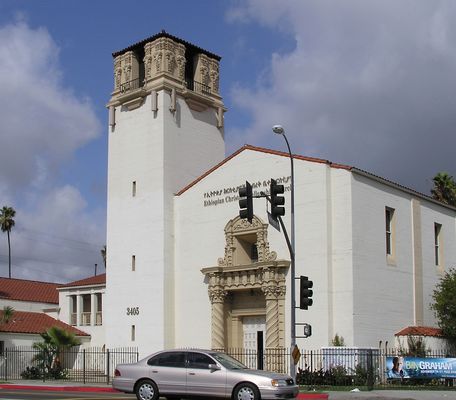 Church bell tower
This is a non-camo site atop (well, just below) the bells of a church.  Notice the shadowing of the antenna cables on the right side front of the tower.
Keywords: church bell tower