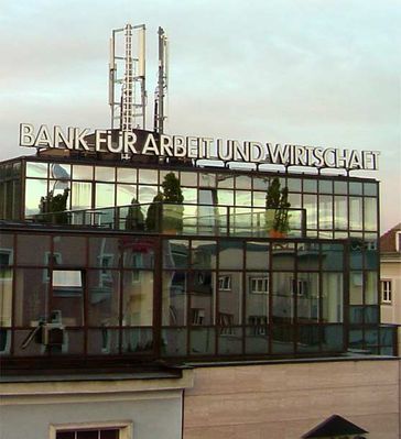 Cell site in Salzburg, Austria
While in Salzburg to lecture at the Center for International Legal Studies I snapped this photo of a cell site across the street from my hotel room.
Keywords: salzburg austria cell site