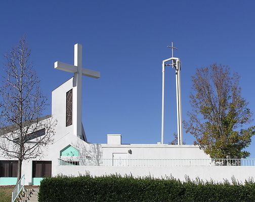 Spreading THE WORD...
Very interesting!  This church has a cell site on the tri-leg cross support, AND an AT&T Wireless site inside the large cross attached to the chapel.  Site engineering and fabrication of the large camo cross by [url=http://www.4peabody.com/]Peabody Engineering[/url].
