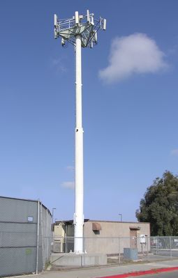 A Real Education
This Cingular site is located on the grounds of Fountain Valley (California) High School.
Keywords: cingular fountain valley high school california