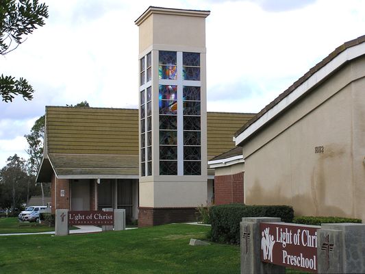 Camo site atop standalone church tower - #2
This church, in Irvine, California, has a Cingular site above the stained glass in the stand-alone tower.
Keywords: cingular camo church tower