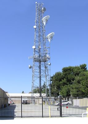 Verizon MTSO Orange County
This VZW MTSO (mobile telephone switching office) is in Santa Ana, California.  The height of the tower is 60.7 meters AGL.
Keywords: verizon mtso santa ana orange county