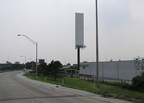 Cellular Billboard Sign
Spotted in Philadelphia.
Keywords: advertising sign billboard philadelphia