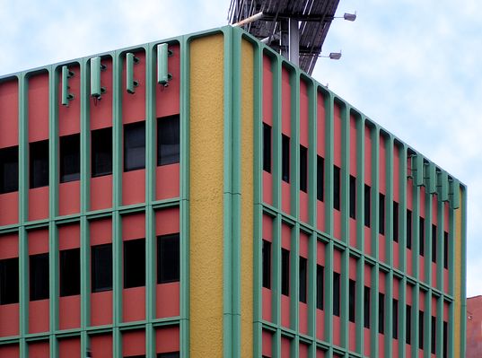 Color can make all the difference - Close up
The antenna panels, while not camo, are nicely blended into the underlying structure.

